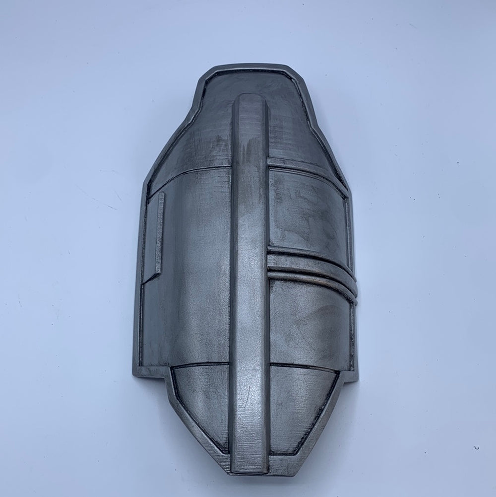 Din Djarin right leg armor