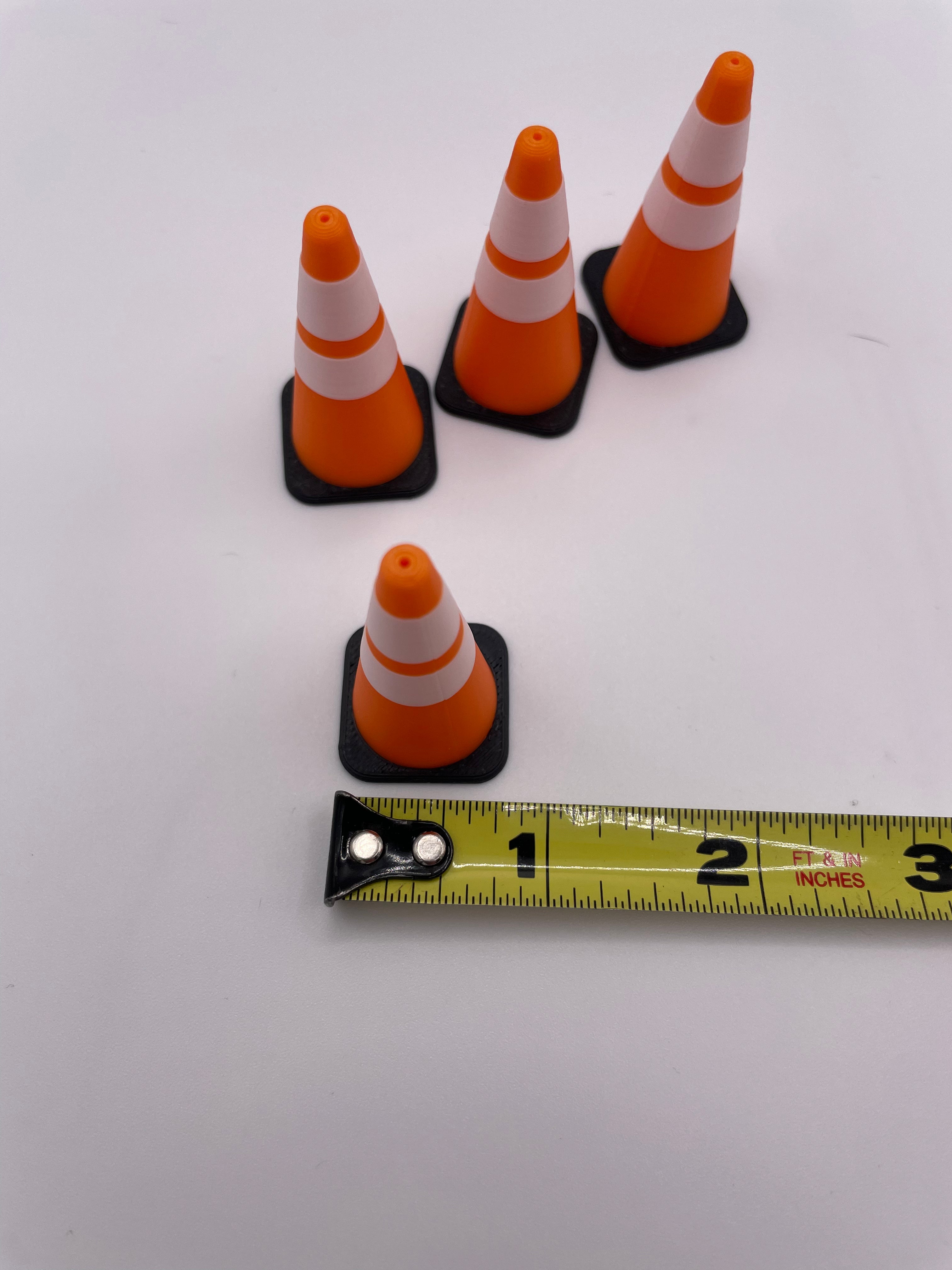 1/18 traffic cone diorama