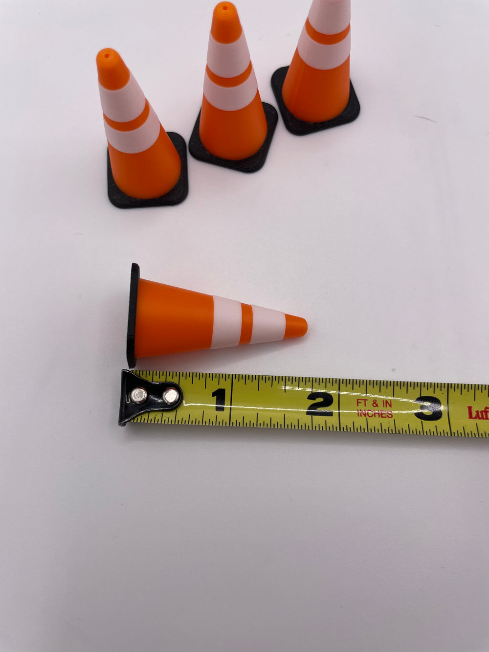 1/18 traffic cone diorama