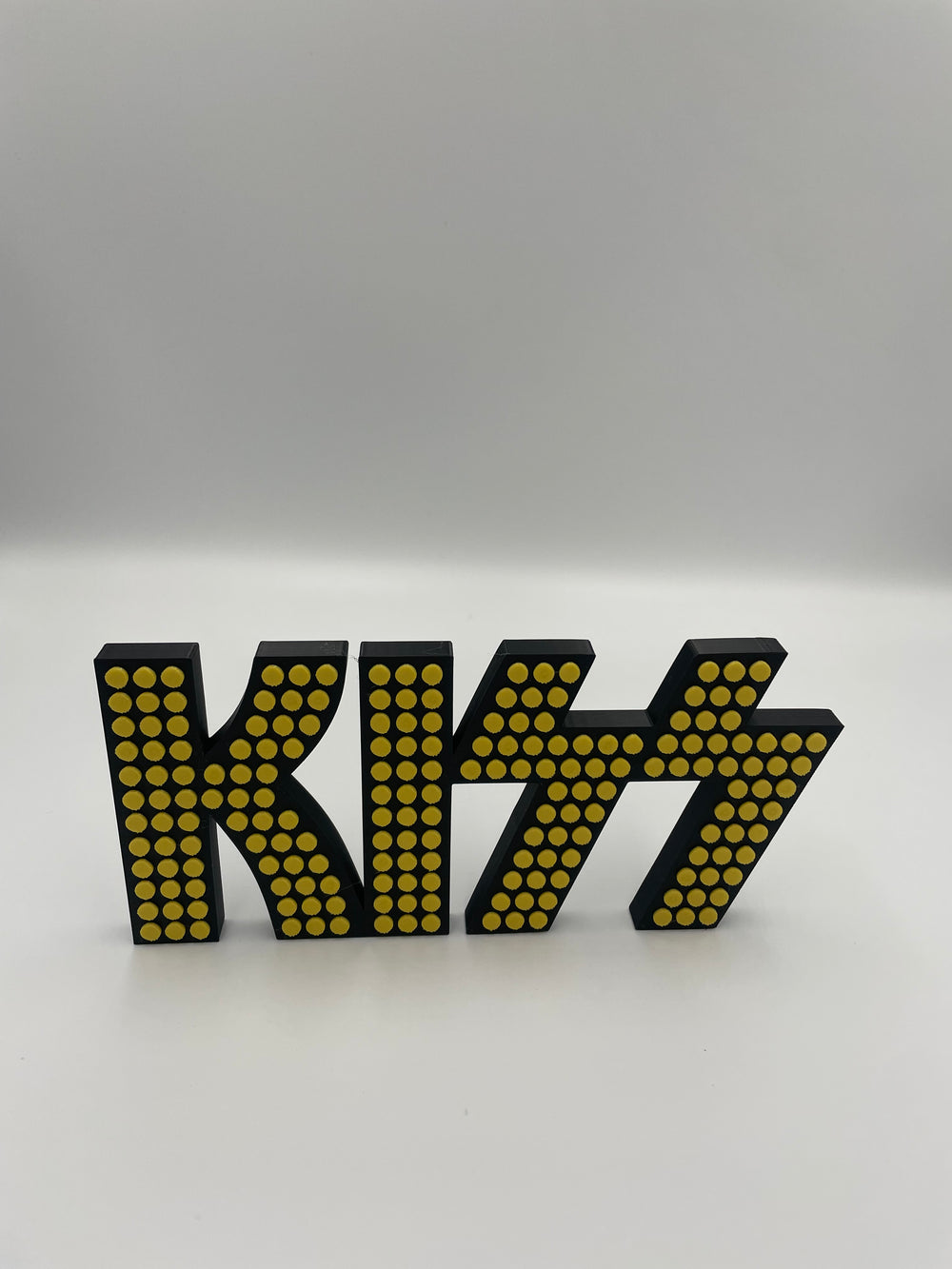 Kiss sign V2